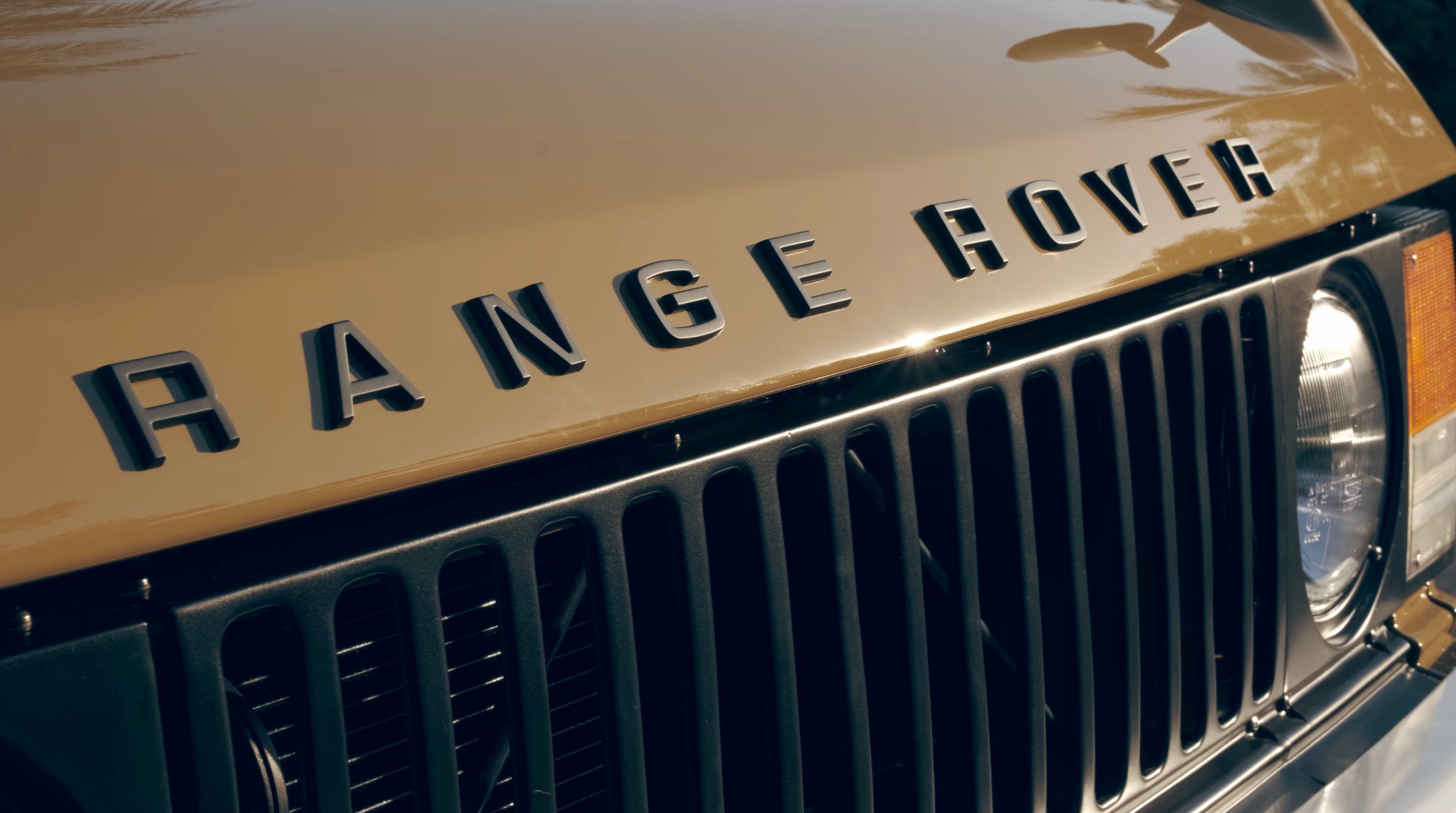 Load video: The Range Rover Classic lifestyle stays forever..History preserved.. Heritage restored..